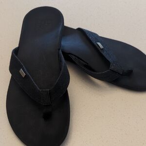 Reef  Ortho spring Black Flip Flops with Metal Accent